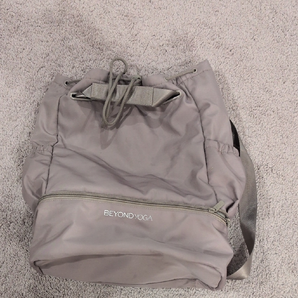 Beyond Yoga Light Gray Drawstring Backpack